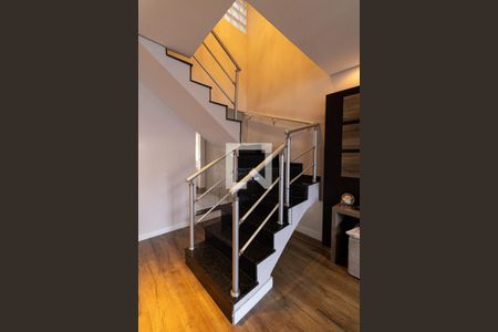 Escada de casa para alugar com 5 quartos, 240m² em Cidade Patriarca, São Paulo