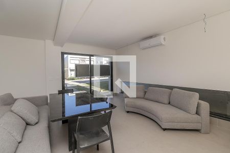 Sala de casa de condomínio à venda com 3 quartos, 208m² em Garças, Belo Horizonte