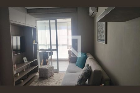Sala de casa à venda com 3 quartos, 130m² em Campininha, São Paulo