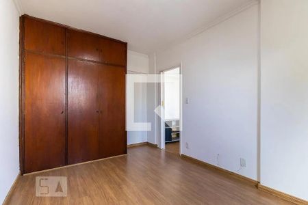 Quarto de apartamento à venda com 1 quarto, 49m² em Cambuí, Campinas