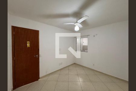 Quarto 2 de casa de condomínio para alugar com 2 quartos, 88m² em Vargem Grande, Rio de Janeiro