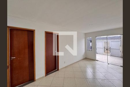 Casa de Condomínio para alugar com 2 quartos, 88m² em Vargem Grande, Rio de Janeiro