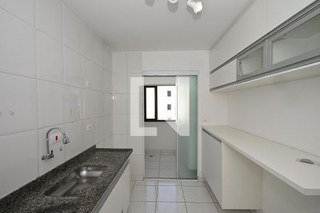 Cozinha de apartamento à venda com 2 quartos, 67m² em Jardim Henriqueta, Taboão da Serra