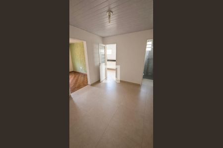 Corredor de casa à venda com 3 quartos, 90m² em Renascença, Belo Horizonte