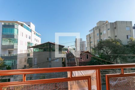 Vista da varanda da sala de casa à venda com 3 quartos, 133m² em Liberdade, Belo Horizonte