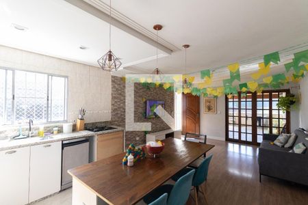 Casa 1 Sala e Cozinha de casa à venda com 6 quartos, 300m² em Cidade Líder, São Paulo