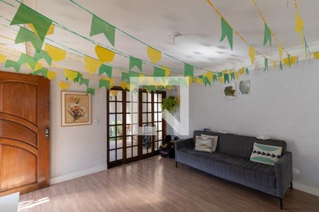 Casa 1 Sala e Cozinha de casa à venda com 6 quartos, 300m² em Cidade Líder, São Paulo