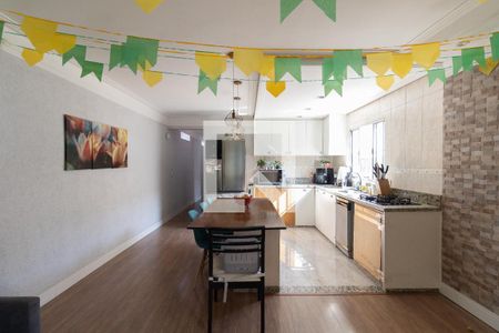Casa 1 Sala e Cozinha de casa à venda com 6 quartos, 300m² em Cidade Líder, São Paulo