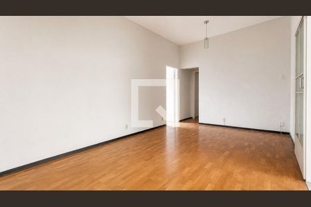 Sala de casa para alugar com 6 quartos, 360m² em Alto Barroca, Belo Horizonte