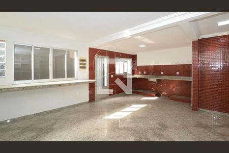 Casa à venda com 4 quartos, 450m² em Boaçava, São Paulo