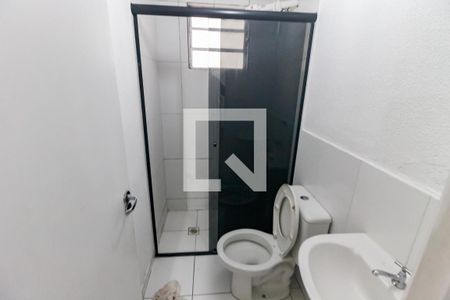 Banheiro de apartamento para alugar com 2 quartos, 47m² em Parque Munhoz, São Paulo