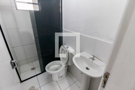 Banheiro de apartamento para alugar com 2 quartos, 47m² em Parque Munhoz, São Paulo