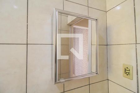 Banheiro de casa para alugar com 1 quarto, 60m² em Jardim das Camelias, São Paulo
