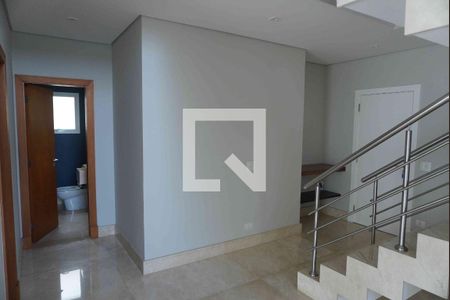 Acesso ao piso superior de casa de condomínio para alugar com 2 quartos, 446m² em Residencial Morada dos Lagos, Barueri