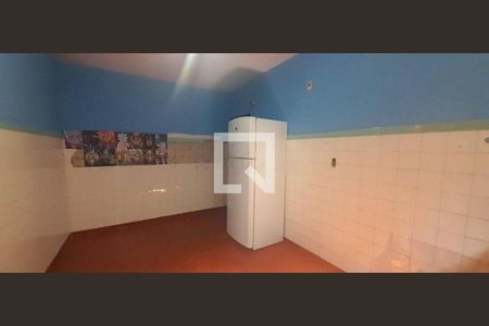 Casa à venda com 3 quartos, 224m² em Vila Dalva, São Paulo