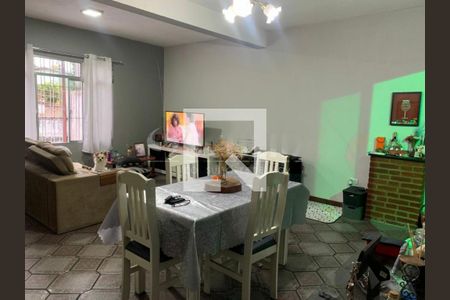 Casa à venda com 2 quartos, 155m² em Balneário São Francisco, Diadema