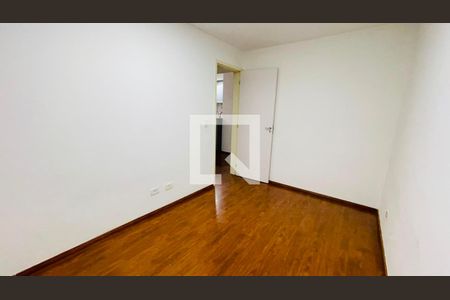 Quarto 1  de apartamento para alugar com 2 quartos, 50m² em Jardim Barro Branco, Cotia