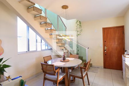 Sala de apartamento à venda com 2 quartos, 82m² em Eymard, Belo Horizonte