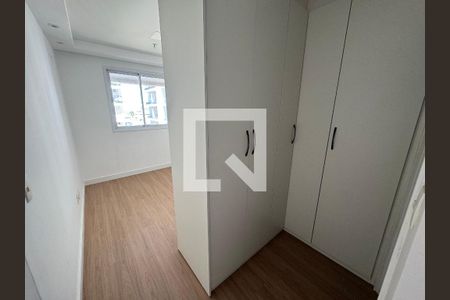 Closet da suíte de apartamento para alugar com 1 quarto, 42m² em Csg 3, Brasília