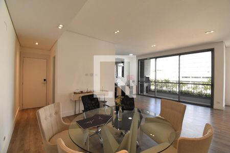 Sala e Cozinha de apartamento à venda com 2 quartos, 147m² em Centro, Curitiba