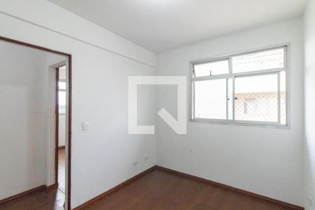 Quarto 2 de apartamento para alugar com 3 quartos, 75m² em Novo Mundo, Curitiba