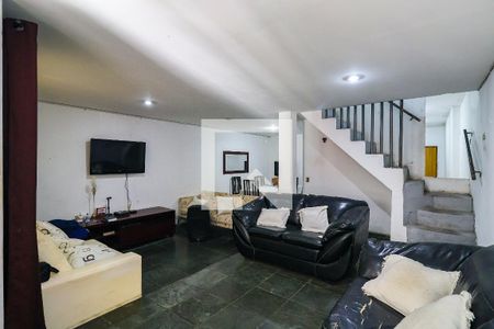 Casa à venda com 4 quartos, 191m² em Parque Ipe, São Paulo
