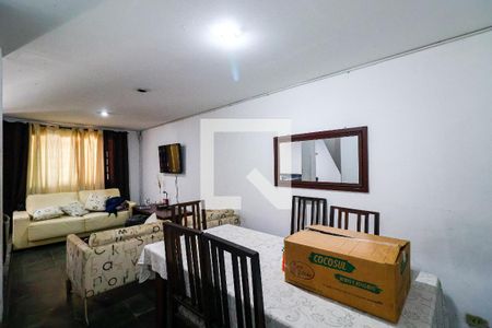 Sala de jantar de casa à venda com 4 quartos, 191m² em Parque Ipe, São Paulo