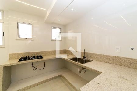 Cozinha de apartamento para alugar com 3 quartos, 110m² em Santa Efigênia, Belo Horizonte