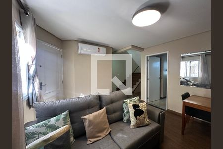 Sala de casa de condomínio à venda com 3 quartos, 179m² em Vila Sao Luiz (valparaizo), Barueri