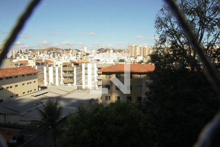 Vista Sala de apartamento para alugar com 2 quartos, 54m² em Paineiras, Juiz de Fora
