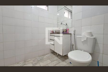 Banheiro  de apartamento para alugar com 1 quarto, 51m² em Brotas, Salvador