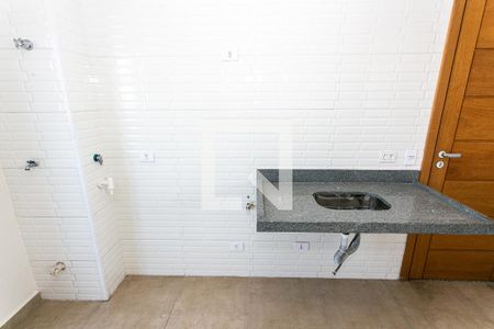 Cozinha de apartamento para alugar com 2 quartos, 38m² em Vila Carrão, São Paulo