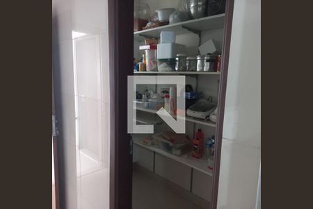Cozinha de casa para alugar com 5 quartos, 461m² em Santa Mônica, Uberlândia