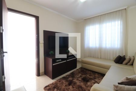 Sala de TV de casa para alugar com 6 quartos, 461m² em Santa Mônica, Uberlândia