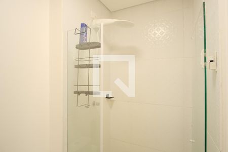 Banheiro de kitnet/studio para alugar com 1 quarto, 26m² em Tatuapé, São Paulo
