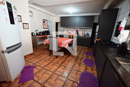 Casa à venda com 11 quartos, 432m² em Jardim Petropolis, Goiânia