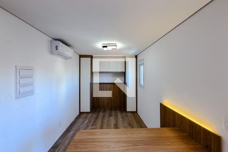 Sala/Quarto de kitnet/studio para alugar com 1 quarto, 29m² em Vila Dom Pedro I, São Paulo