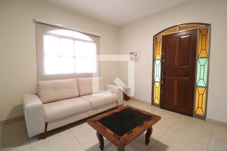 Sala de casa para alugar com 3 quartos, 312m² em Brasil, Uberlândia