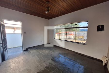 Sala de casa para alugar com 2 quartos, 225m² em Vila Metalúrgica, Santo André