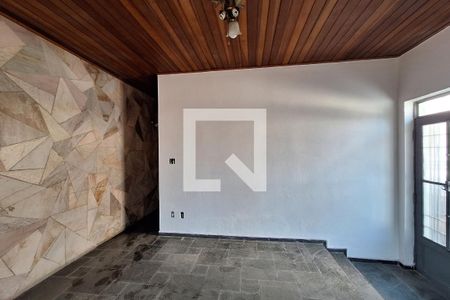 Sala de casa para alugar com 2 quartos, 225m² em Vila Metalúrgica, Santo André