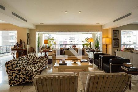 Apartamento à venda com 3 quartos, 333m² em Vila Nova Conceição, São Paulo