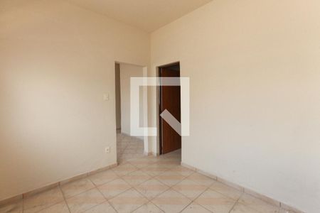 Quarto 1 de casa para alugar com 3 quartos, 65m² em Califórnia, Belo Horizonte