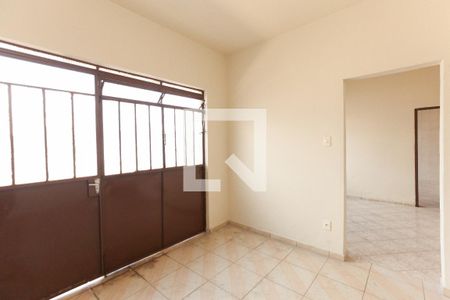 Quarto 1 de casa para alugar com 3 quartos, 65m² em Califórnia, Belo Horizonte