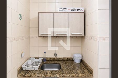 Cozinha de kitnet/studio para alugar com 1 quarto, 28m² em Centro, Curitiba