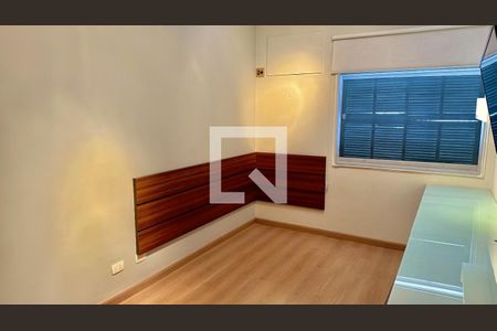 Quarto  de casa à venda com 6 quartos, 185m² em Campo Belo, São Paulo