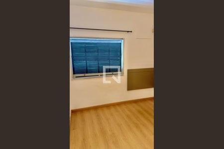 Quarto de casa à venda com 6 quartos, 185m² em Campo Belo, São Paulo