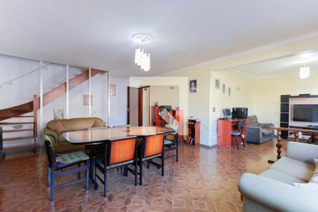Sala de casa à venda com 4 quartos, 337m² em Jardim Peri, São Paulo