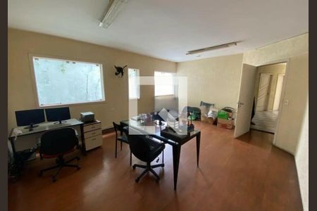 Casa à venda com 10 quartos, 506m² em Pinheiros, São Paulo