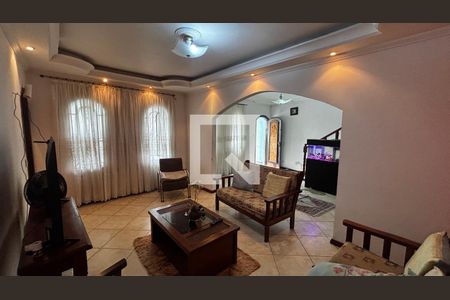 Sala de casa à venda com 4 quartos, 233m² em Utinga, Santo André