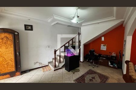 Sala de casa à venda com 4 quartos, 233m² em Utinga, Santo André